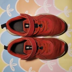 Nike red & white downshifter shoes